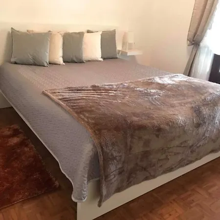Petit Chalet * اركوس دي فالديفيز